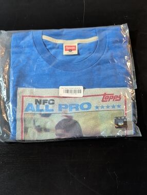 HOMAGE Bright Blue NY Giants Lawrence Taylor All Pro Graphic Tee